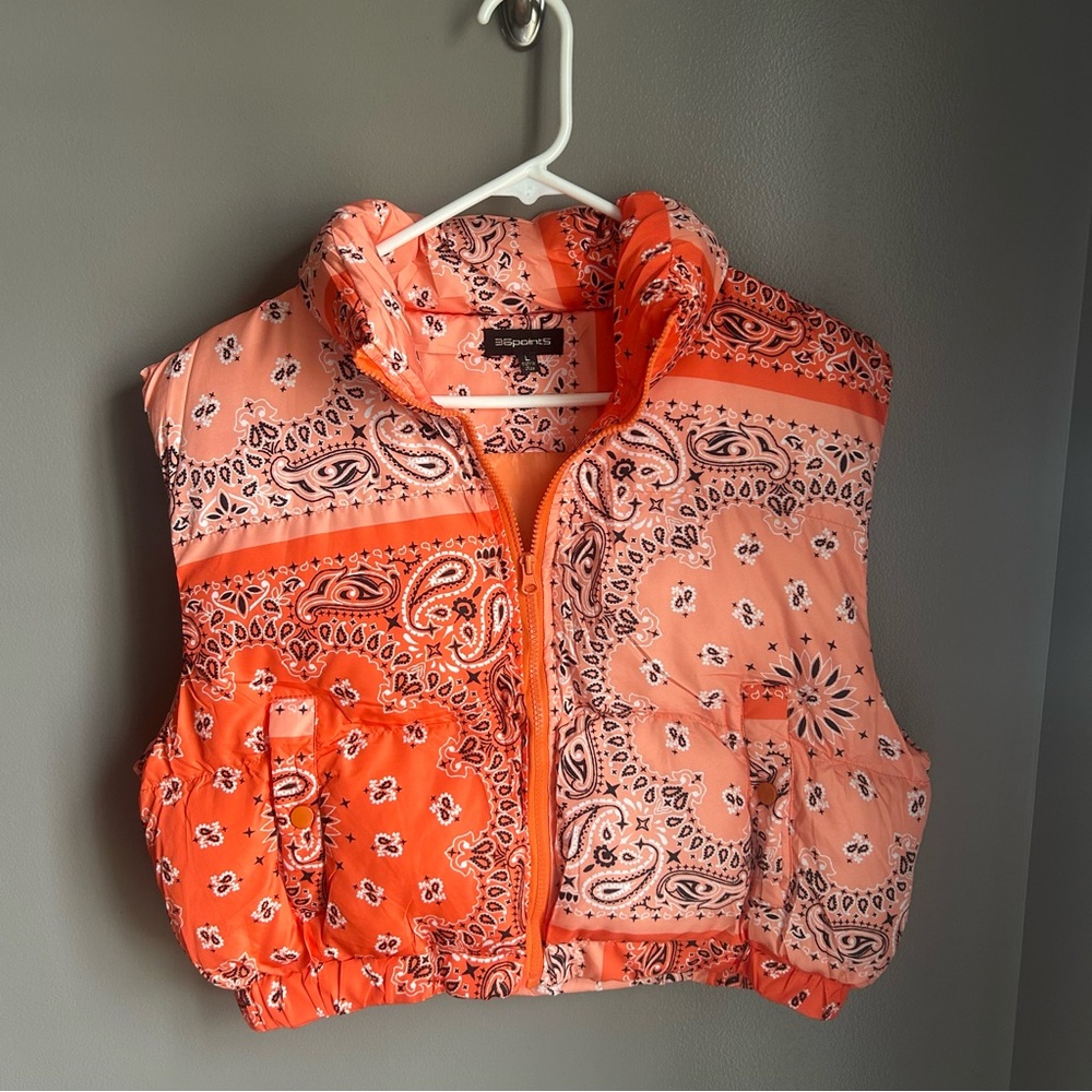 Sleeveless Zip Up Front Pocket Multi Print Paisley Bandana Vest - 36point5 - Picture 4 of 9
